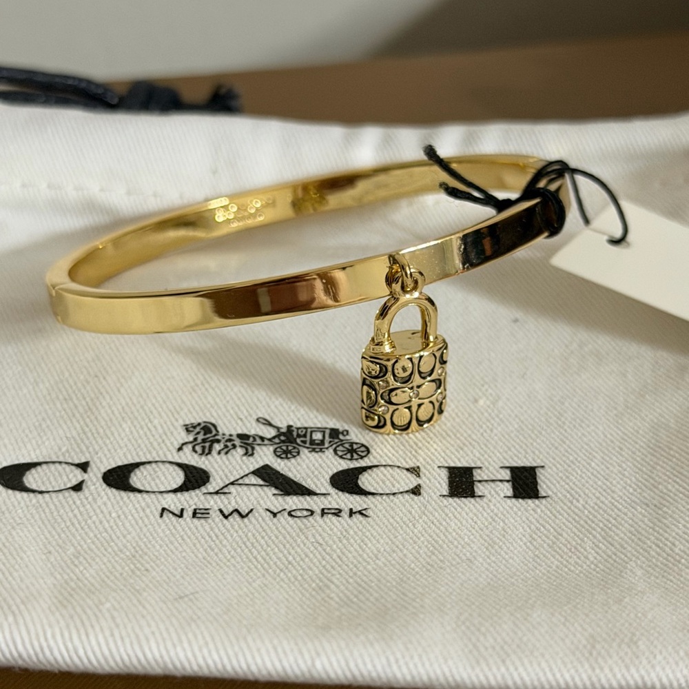 Coach Quilted Padlock Crystal Bangle Bracelet Gold Tone NWT + Pouch